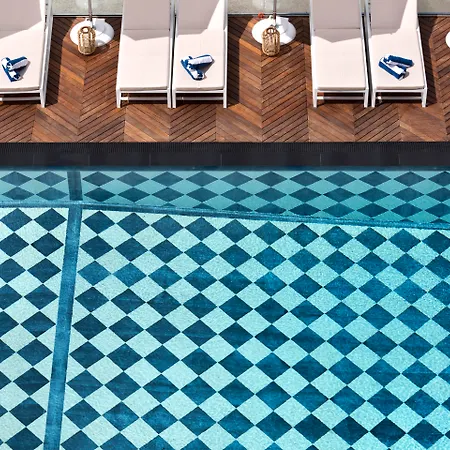 ホテル Brown House &