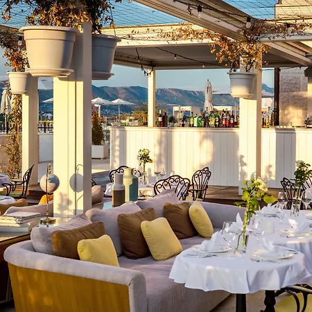 Brown House & Resort