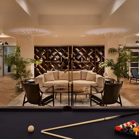 Resort Brown House & 4*