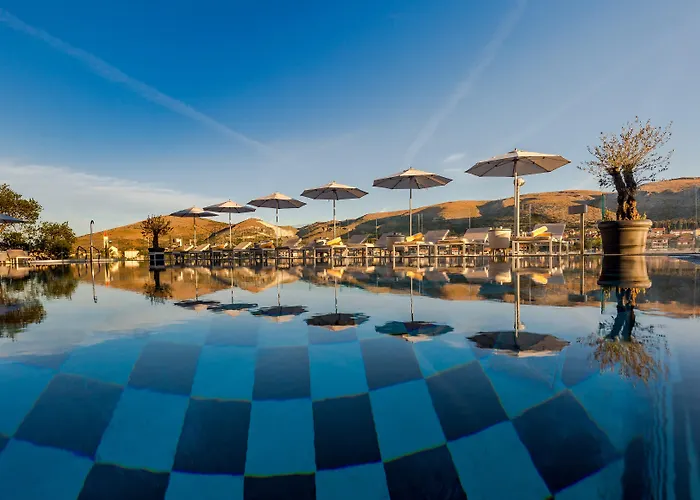 Brown House & 4* Trogir