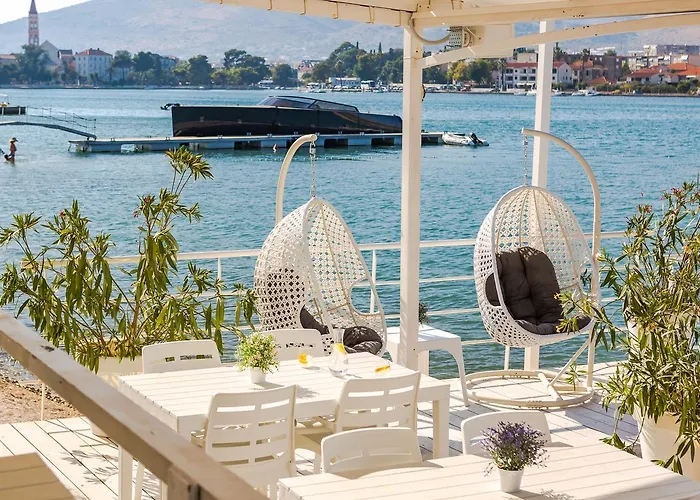 Brown House & ホテル 4*