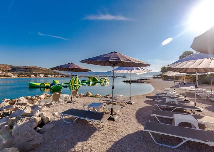 ホテル Brown House &