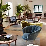 Hotell Brown House & 4*