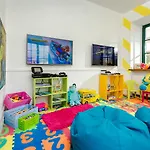Hotell Brown House & 4*