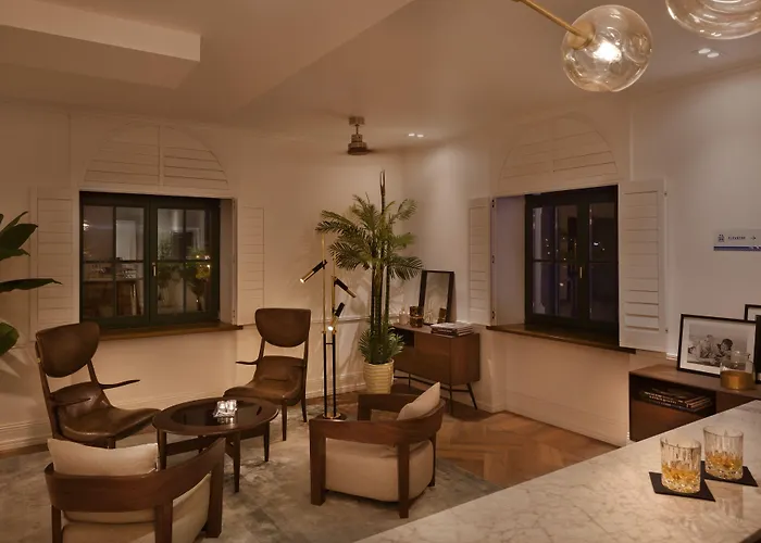 Ξενοδοχείο Brown House & Τρογκίρ